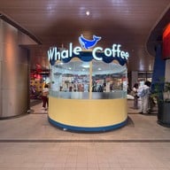 หน้าร้าน Whale Coffee ห้างพันธุ์ทิพย์ งามวงศ์วาน