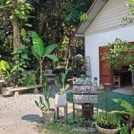 The Tropical Eco cafe