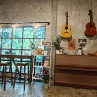 The Tropical Eco cafe