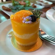 The Three Little Pigs ท่าตลาด