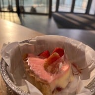 HOLIDAY PASTRY (ฮอลิเดย์ พาสทรี) Flagship Store