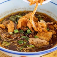 วริศราหมูทอด-ไข่เจียวชะอม-หน้าตะวันนา