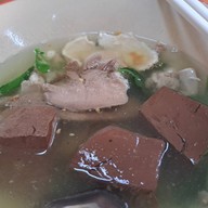 เมนูของร้าน ต้มเลือดหมูระยอง