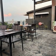 Legend Roof Bar @พหลโยธิน 24