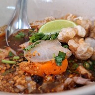 เมนูของร้าน ก๋วยเตี๋ยวไท หน้าสสจ.