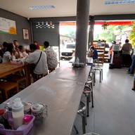 บรรยากาศ ต้มเลือดหมูระยอง