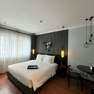 La Mejor Hotel & Sky Bar