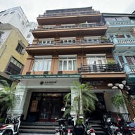 La Mejor Hotel & Sky Bar