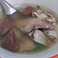 เมนูของร้าน ต้มเลือดหมูระยอง