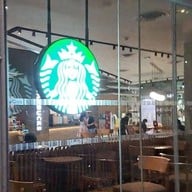 หน้าร้าน Starbucks เซ็นทรัลเวิลด์ - ดิออฟฟิศเศส
