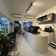 WHITE SPACE CAFE -