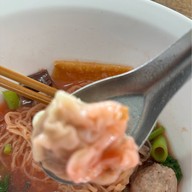 ลูกชิ้นปลานายใช้หนองมน