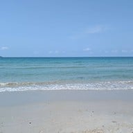 หาดน้ำใส