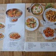 Palyn Cafe & Eatrey ปาลินคาเฟ่แอนด์อิทเทอรี่