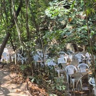 บรรยากาศ The Hidden Falls ในสวนลับ