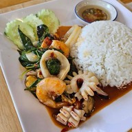 สถิต Burger & Drinks ร้านนัง ชิล เขมราฐ
