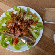 Palyn Cafe & Eatrey ปาลินคาเฟ่แอนด์อิทเทอรี่