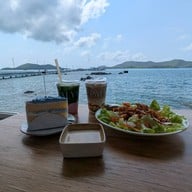 Palyn Cafe & Eatrey ปาลินคาเฟ่แอนด์อิทเทอรี่