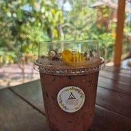 เมนูของร้าน The Hidden Falls ในสวนลับ