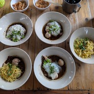 นายหัว ก๋วยเตี๋ยวเรืออยุธยา (สูตรดั้งเดิม) สาขาอุบลราชธานี
