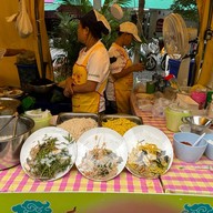 ฉอเล้ง หมี่กระเฉดตลาดพลู ตลาดพลู