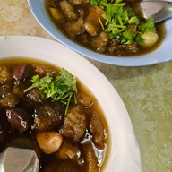 เมนูของร้าน มิตรโภชนา สีลม (ตรงข้าม รพ.เลิดสิน)