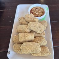 เมนูของร้าน The Hidden Falls ในสวนลับ