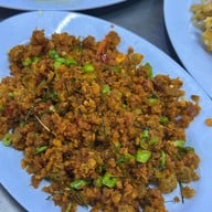 เมนูของร้าน สมยศ ข้าวต้มรอบดึก (Som Yot Khaotom Rop Duek)โชคชัย 4 ซอย 72  โชคชัย 9