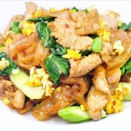 ครัวแม่ยุพิน อาหารตามสั่ง และ ชาชงมือ