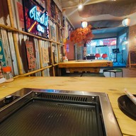 บรรยากาศ BI-RU Izakaya & Yakiniku อำเภอเมือง จังหวัดกาญจนบุรี