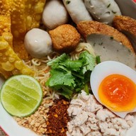 โคตรเจ๋ง เตี๋ยว หม่าล่า ฮาลาล ตลาดหน้าม.มหานคร