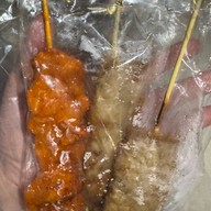 หมูปิ้งคำโต และ ลูกชิ้นปิ้ง(เมืองทอง) ป.ต.ท.ประตูน้ำ