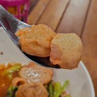 Food or drink of ก๋วยเตี๋ยวลูกชิ้นแคะเจ๊หลีสำเพ็ง พุทธบูชา