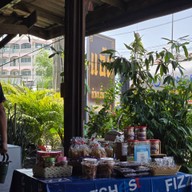 แอ๊ด ก๋วยเตี๋ยวเป็ด กะเพราเป็ด