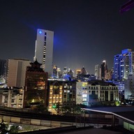 บรรยากาศ Heaven Rooftop Bar