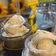 น้ำมะพร้าวปั่น หน้าไอศกรีม (Bugphrao) สาขาเเคมปัสไลฟ์ (ตรงข้ามหน้าหออรอุมา)