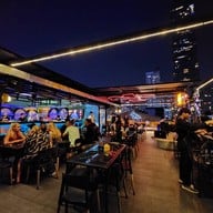 บรรยากาศ Heaven Rooftop Bar