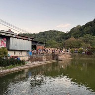 ตลาดบ้านอีต่อง