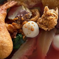 ปุ๊ เย็นตาโฟ RCA - สามแยกพิชัย