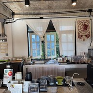 Gravité Coffee and Rooms