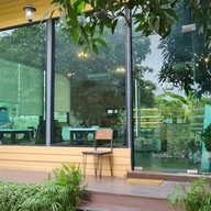 หน้าร้าน Chatter Box Cafe