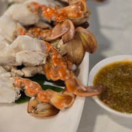 เมนูของร้าน ปะการังเรือนน้ำ บางแสน