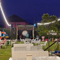 คลองหลวง คาเฟ่