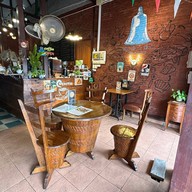 บรรยากาศ The Blue Bell Pizza and more