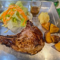 Vesper Burger & Steak