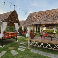 คลองหลวง คาเฟ่