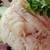 จรข้าวมันไก่เบตง