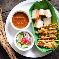 หมูสะเต๊ะ&หมูปิ้งโกบอยนกธันวามีตังพันล้านสูตรโบราณสาขาแรกเจ้าเก่าเยาวราช เจ้าเก่าเยาวราช สาขาแรก