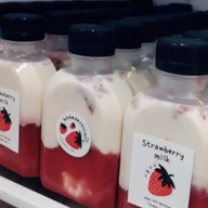 Real Strawberry Milk ถนนกรุงเทพ-นนท์