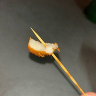 ลูกชิ้นทอด บีทีเอสสนามเป้า